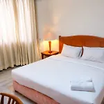 3 Bedrooms Luxury Senopati Scbd Apartment By Travelio