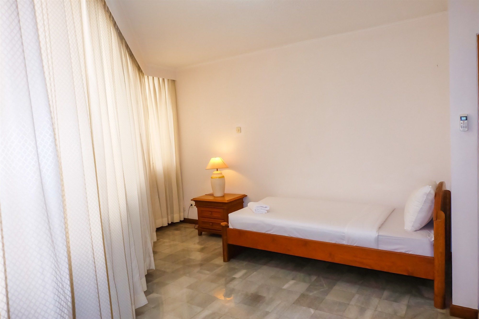 3 Bedrooms Luxury Senopati Scbd By Travelio