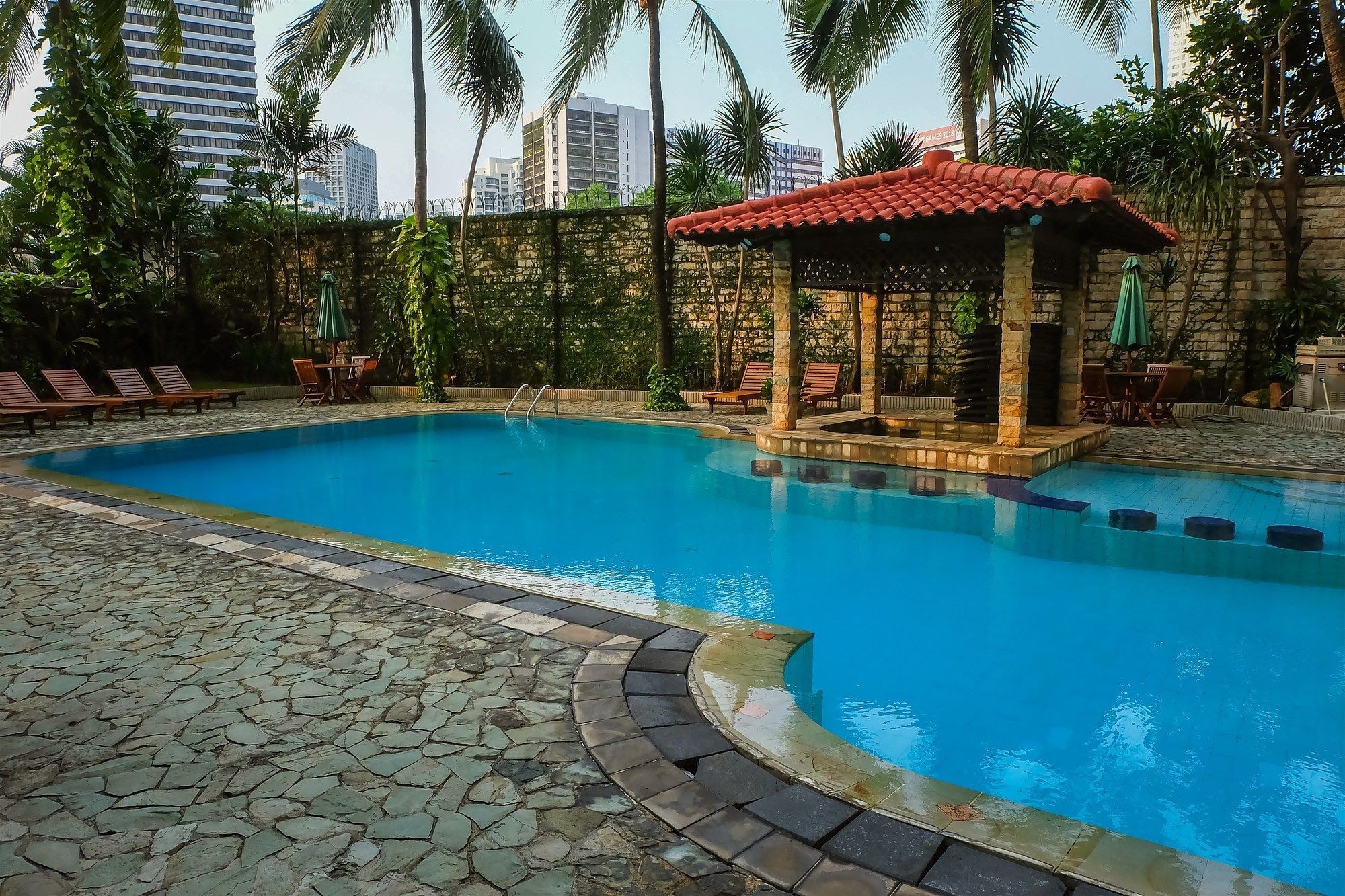 3 Bedrooms Luxury Senopati Scbd By Travelio